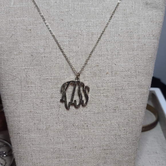 Silver Tone Necklace with KISS 💋 Pendant - Picture 2 of 4